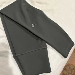 Worn once! Alo 7/8 airlift legging Sz S